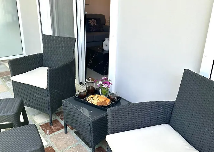 N Cosy Ii Rhodes City